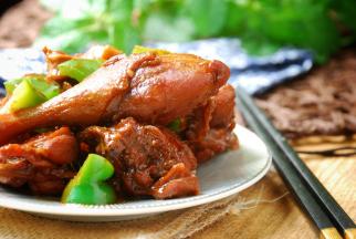 带着啤酒的清香。