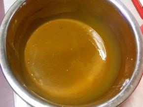 用蛋抽搅拌均匀顺滑，无面粉颗粒