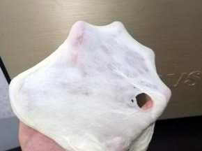面团揉到能抻出透明的不结实的膜就可以啦；