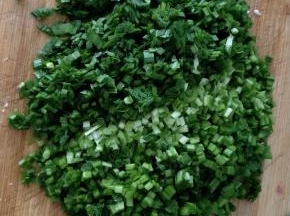 韭菜洗净切末