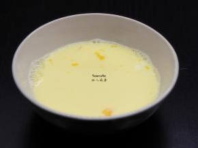 加入牛奶拌均；