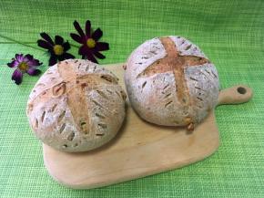 烤箱预热220度，先用220度烤15分钟，后转180度烤10分钟