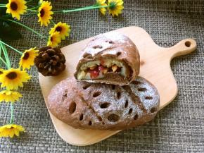 烤箱预热180度，烤18分钟，出炉即可食用