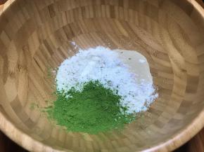 抹茶面团也是，可以用其他机器也可以手揉