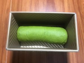 放到土司盒中进行二发