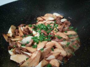 出锅前加一点葱花