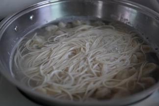 煮到馄饨和面条全熟