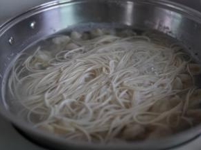 煮到馄饨和面条全熟
