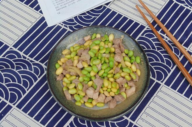 毛豆炒肉丁