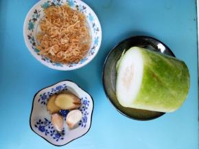 准备好所有材料。