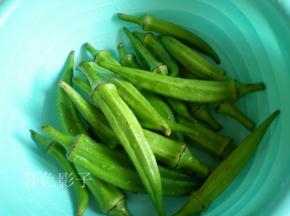 秋天的秋葵感觉有些柴了。