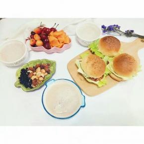 搭配米糊，坚果，水果，一顿超级美味，超级营养的早餐就好了