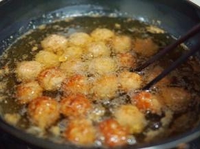 依次做好所有的肉丸子
