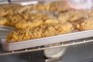 放入烤箱中层，200度烤20分钟