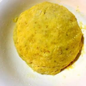 3、和成光滑的面团醒20分钟