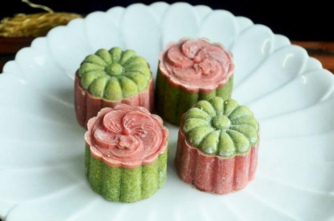 桃山松仁奶黄月饼