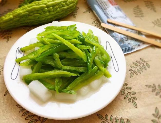 冰棍拌苦瓜