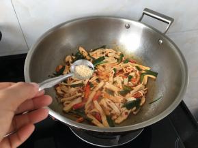 最后加入鸡精即可起锅啦