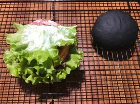 还是生菜，刷酱
