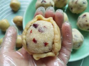 反过来，虎口慢慢收