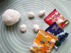 称出4份10克的小面团