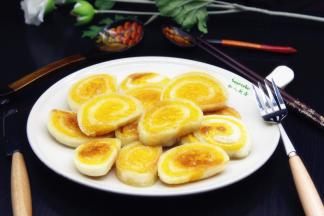 吃的时候抹上炼奶，香脆好吃，浓浓奶香营养早餐。