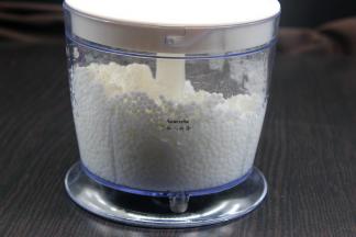 放入料理机打成粉状；