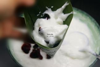 放入拌均好的蔓越莓西米糊，包裹成自己喜欢的形状；