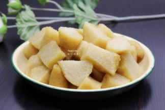 把剩余粽子取出，解冻；PS：粽子选择原味或碱水粽子