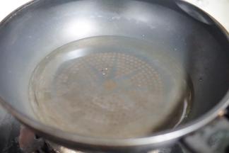 另取锅放入清水