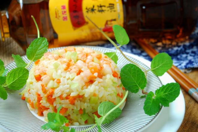 虾仁炒饭