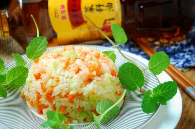 虾仁炒饭