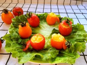 放入烤箱180烤5分钟转170度烤10分钟，蛋液凝固即可