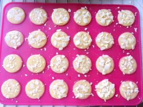 之后撒上杏仁碎