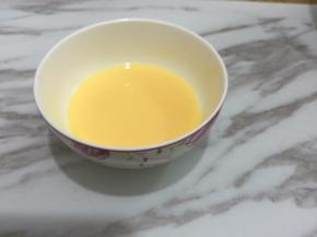 19. 鸡蛋打散加入1:1的水，再过一次筛即可使用