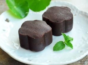 这是晾凉后的豆蓉馅，非常细腻，关键是很好吃哦