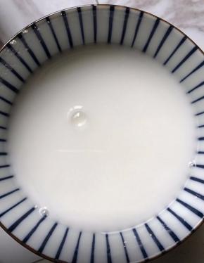 准备一碗淀粉水