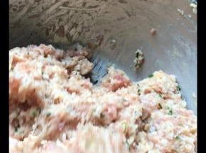 顺着一个方向搅拌拌上劲