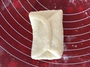 左右两边像中间对折