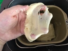 一个揉面程序结束后是这样的粗膜状态