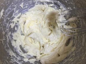 打至黄油体积膨胀1倍颜色变浅