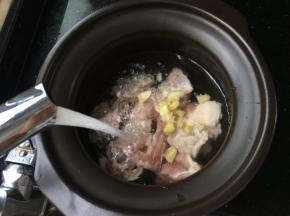 注入适当的清水进去