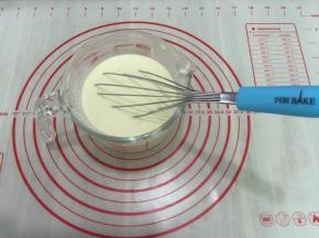 8. 过筛至顺滑没有面粉疙瘩