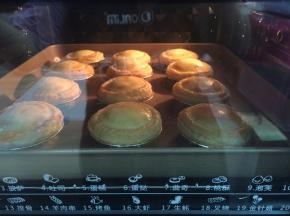 11. 烘烤中，我把时间调至35分钟，实际上25分钟就烤好了