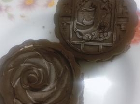 因为巧克力液太浓稠，还是有一点没有刷到，不过不影响吃啊！