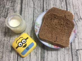 看多么松软的切面，配上果酱和酸奶，或者加个煎鸡蛋