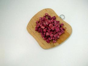 紫薯去皮切小丁