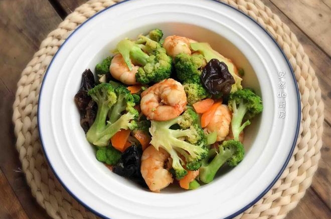 西兰花炒虾仁