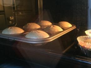 烤箱上下管170度预热，放入中层烤制20分钟即可（烤箱温度仅供参考）