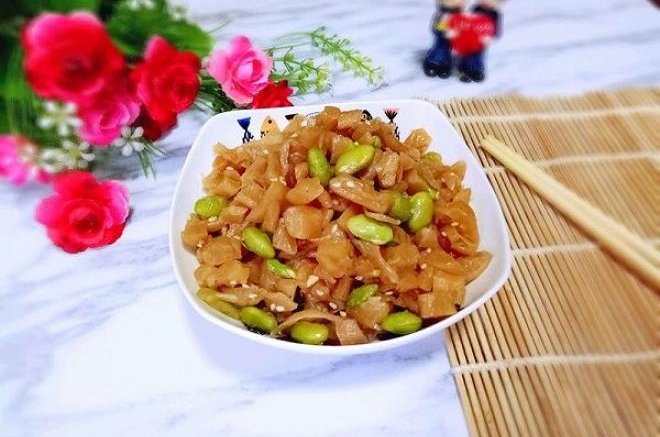 萝卜干炒毛豆